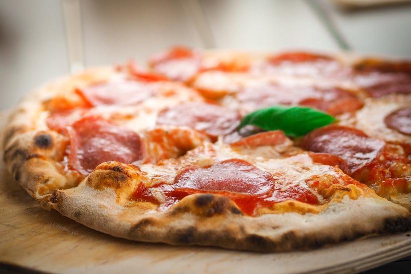 Zesty Pizza Logo